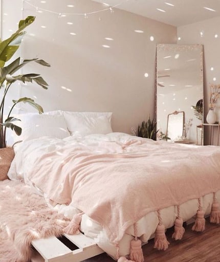6 Fresh Romantic Interior Design Ideas for your Bedroom 8